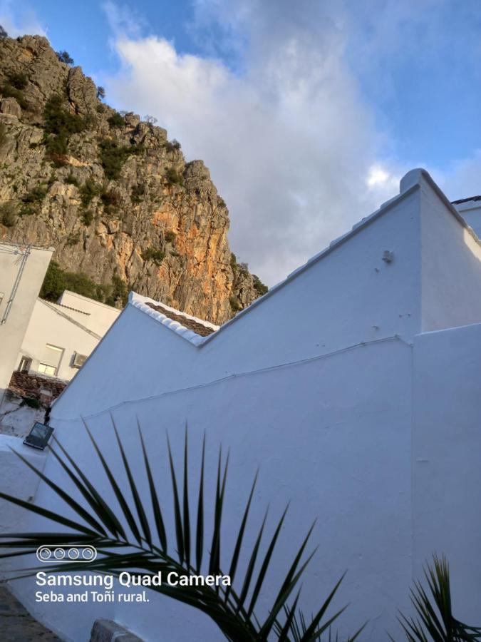 Loft "Elegante" Lila Guest House Ubrique Exterior foto